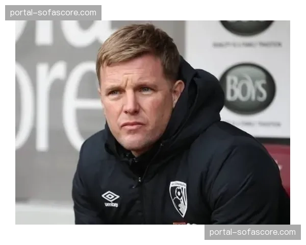 官方声明：纽卡斯尔联主教练埃迪·豪与俱乐部续约至2028年